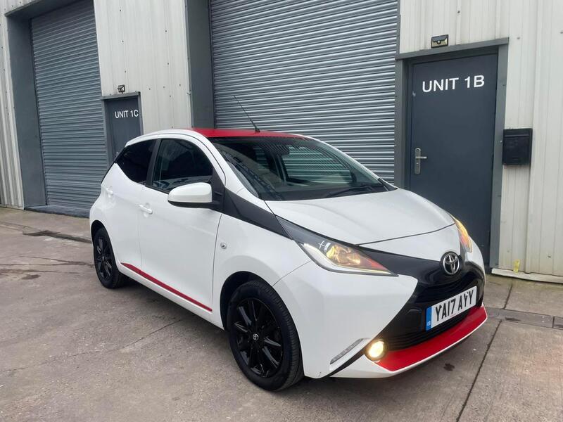 TOYOTA AYGO 1.0 VVT-i x-press