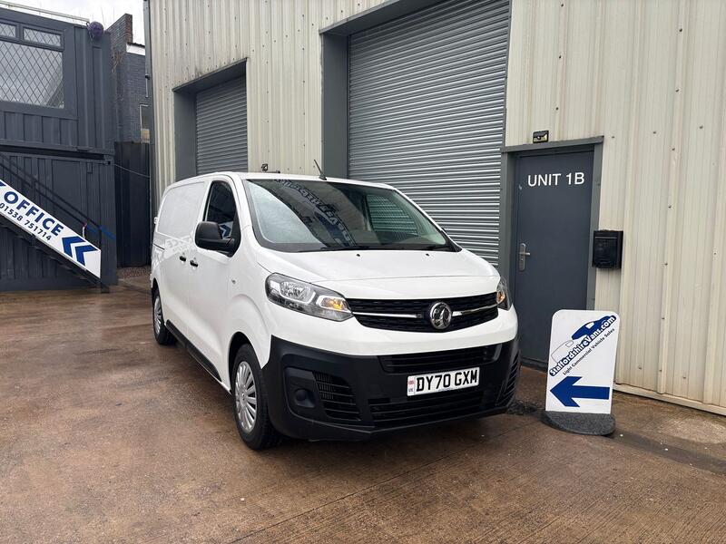 VAUXHALL VIVARO 1.5 Turbo D 2700 Edition